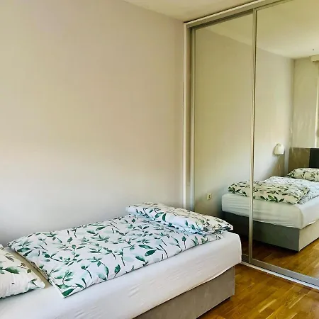 Avenue Econ Apartment