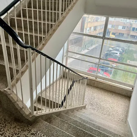 Apartment Avenue Econ *